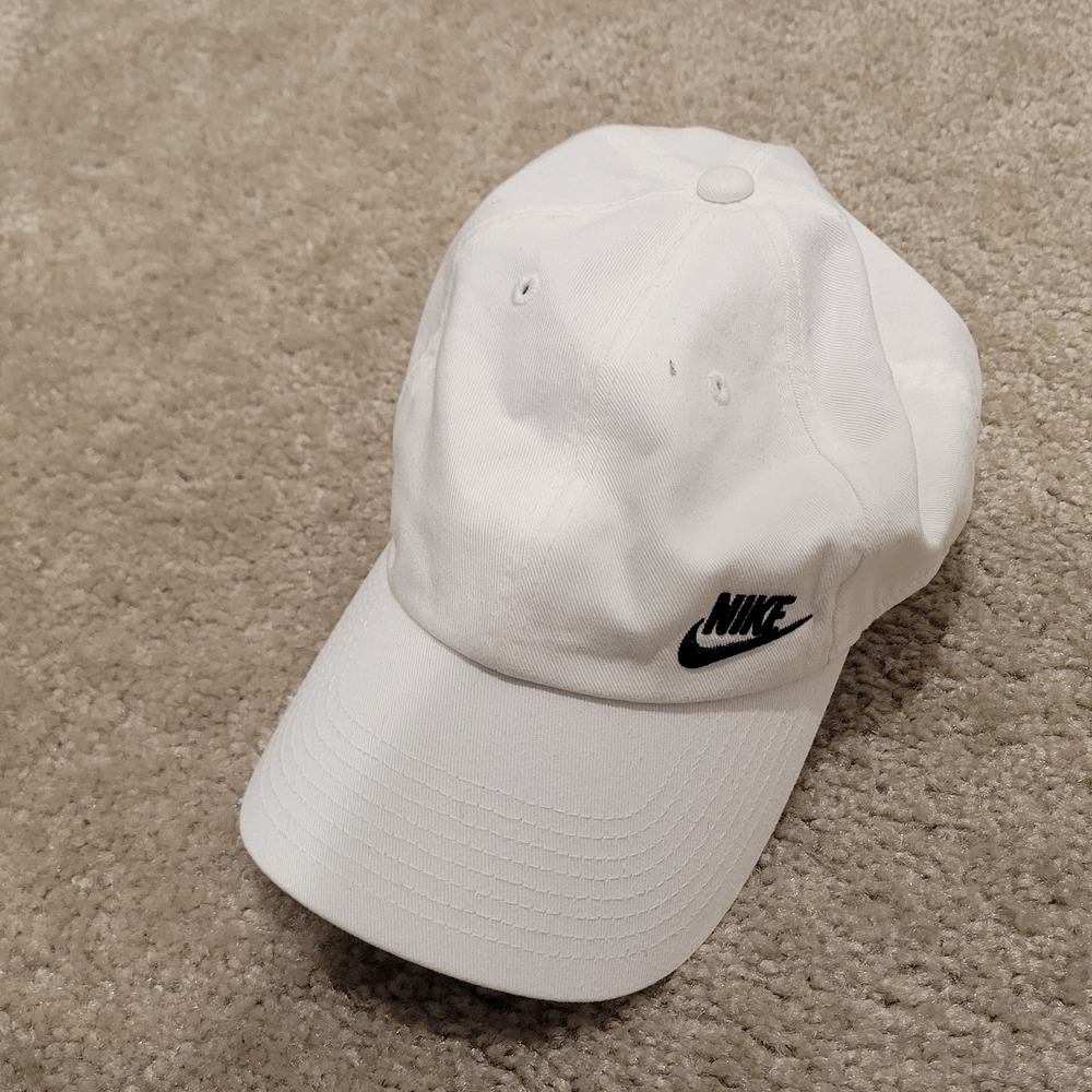 Nike White Baseball Cap